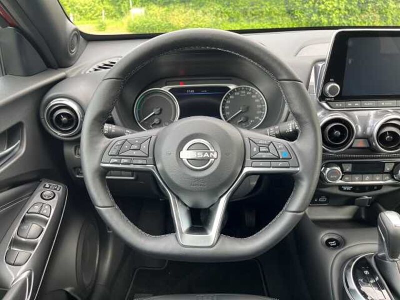 Nissan Juke TEKNA 1.6 Hybrid 4AMT Bose 2-Farben-Lack. Leder Soundsystem 360 Kamera LED ACC