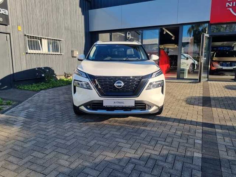 Nissan X-Trail TEKNA 1.5 VC-T e-4ORCE 4x4 Pano Bose HUD 360 Kamera LED-Tagfahrlicht