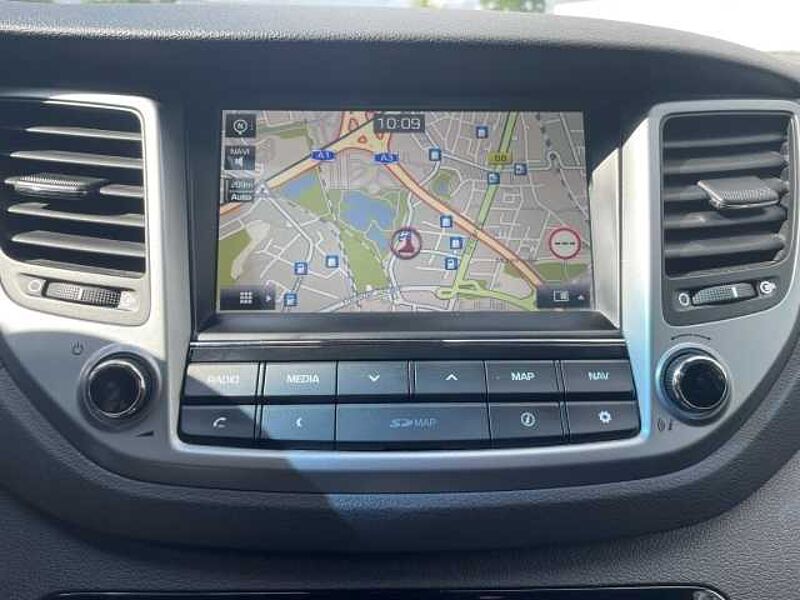 Hyundai TUCSON Style SHZ Temp Sitzheizung hinten LenkradHZG Mehrzonenklima Verkehrszeichenerk.