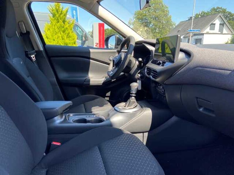 Nissan Juke (2024) ACENTA 1.0 DIG-T 114PS 6MT NC Kom-P Navi digitales Cockpit LED Apple CarP