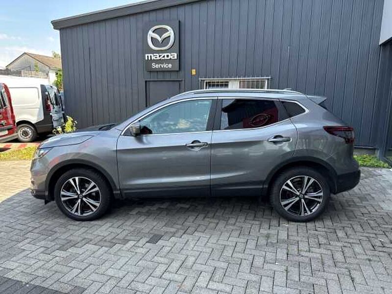 Nissan Qashqai N-Connecta 360 Kamera SHZ Temp e-Sitze Klimaautom Notbremsass. Verkehrszeichener