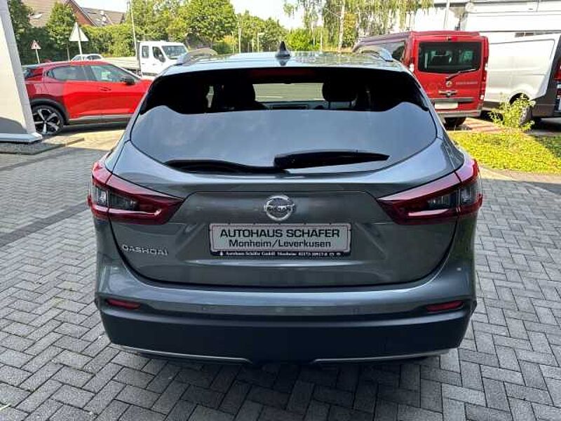 Nissan Qashqai N-Connecta 360 Kamera SHZ Temp Klimaautom Notbremsass. Verkehrszeichenerk.