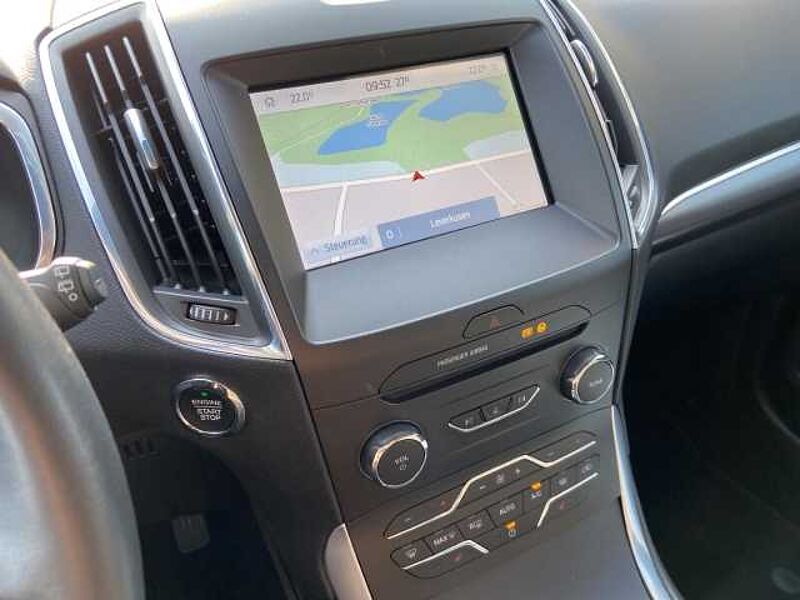 Ford S-Max Titanium Temp SHZ Klimaautom Apple CarPlay LenkradHZG Navi Verkehrszeichenerk. N