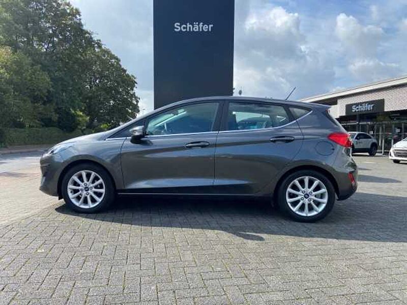 Ford Fiesta Titanium SHZ LenkradHZG Klimaautom DAB Notbremsass. Spurhalteass.