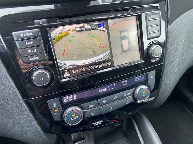 Nissan Qashqai Zama 360 Kamera SHZ Temp Klimaautom Navi Multif. Lenkrad Notbremsass. Verkehrszei