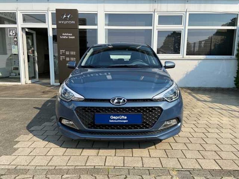 Hyundai i20 Classic GO II Garantie Klimaanlage Elektr. Außenspiegel Berganfahrassistent Colo