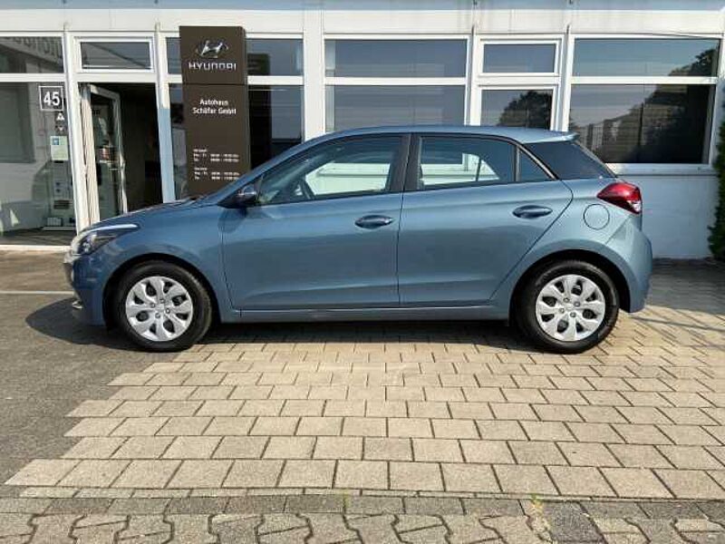 Hyundai i20 Classic GO II Garantie Klimaanlage Elektr. Außenspiegel Berganfahrassistent Colo