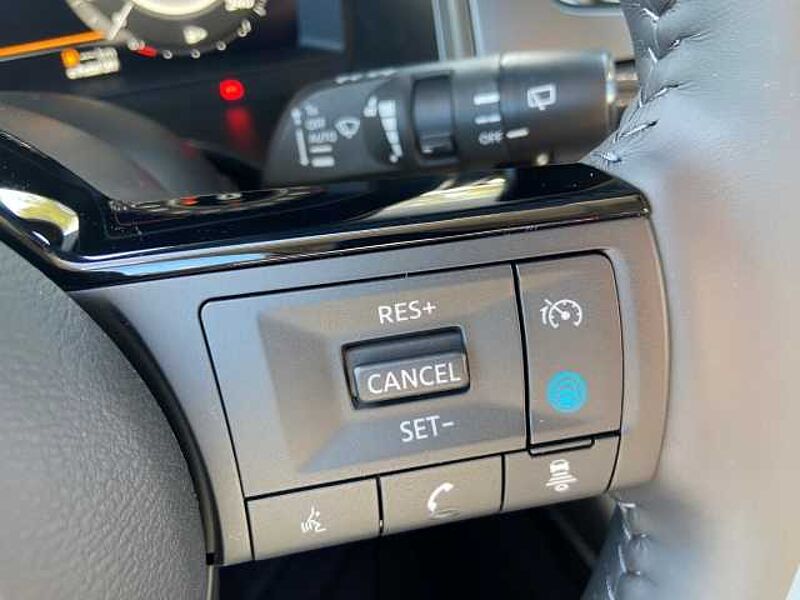 Nissan Qashqai (2024) N-CONNECTA 1.5 VC-T e-POWER 190PS Winter-P Kom-P PGD AFA HUD Panorama Nav