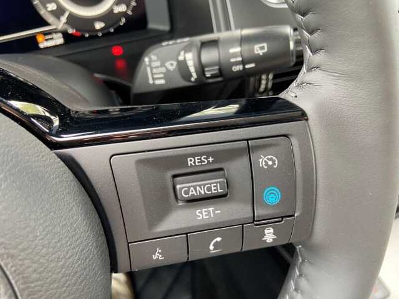 Nissan Qashqai (2024) N-CONNECTA 1.5 VC-T e-POWER 190PS Winter-P Kom-P PGD AFA HUD Panorama Nav