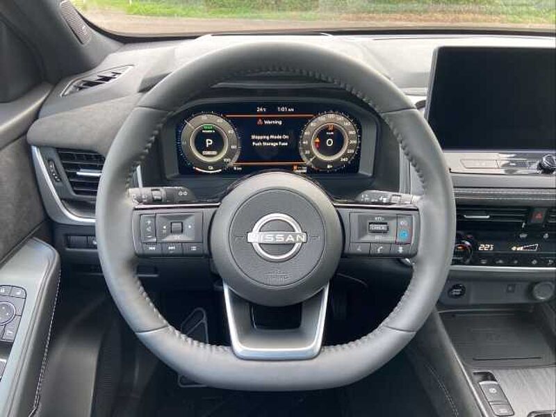 Nissan Qashqai (2024) TEKNA+ 1.5 VC-T e-POWER 2-Farben HUD Panorama Navi Leder digitales Cockpi