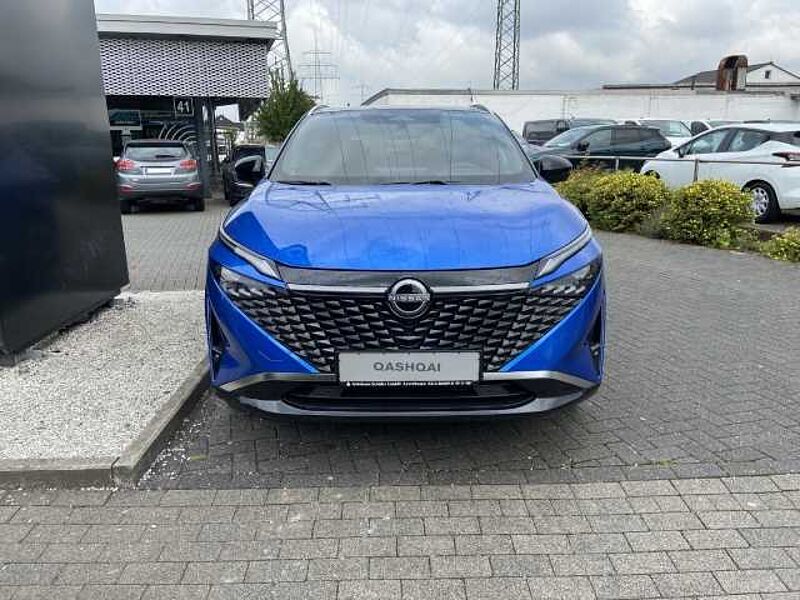 Nissan Qashqai (2024) TEKNA+ 1.5 VC-T e-POWER 2-Farben HUD Panorama Navi Leder digitales Cockpi