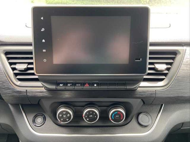 Nissan Primastar Kombi TEKNA L1H1 2,8t dci150 MT 2ST HK BES+ Design-P Navi digitales Cockpit