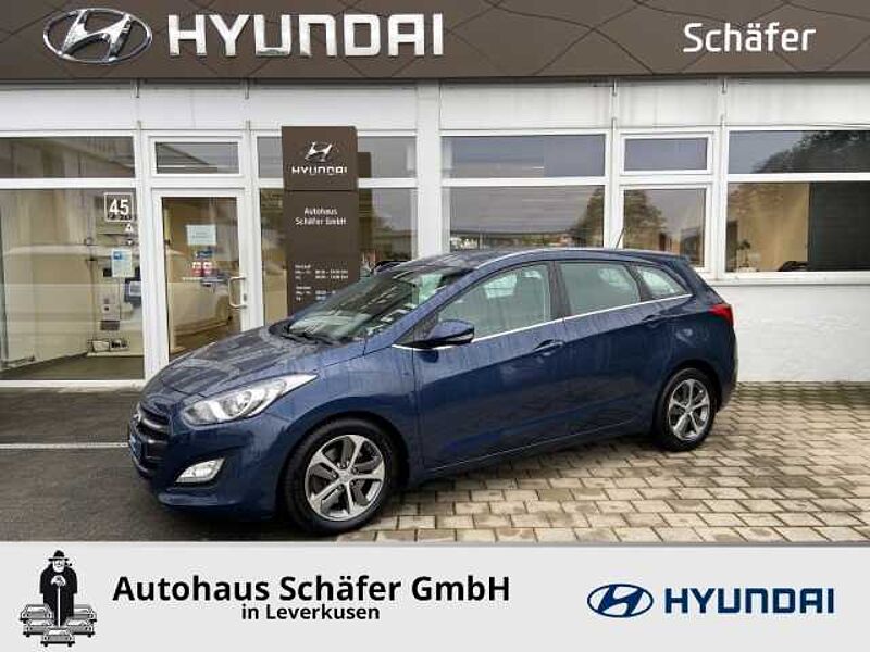 Hyundai i30 Trend blue Navi Kom-paket SHZ LenkradHZG Alarm Rückfahrkam. Temp Tel. -Vorb. PDC