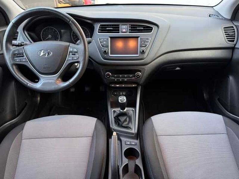 Hyundai i20 YES Plus Navi DAB SHZ Soundsystem Apple CarPlay Android Auto Klimaautom Kom-pake