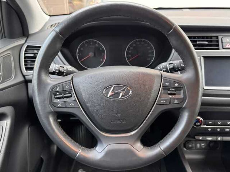 Hyundai i20 YES Plus Navi DAB SHZ Soundsystem Apple CarPlay Android Auto Klimaautom Kom-pake