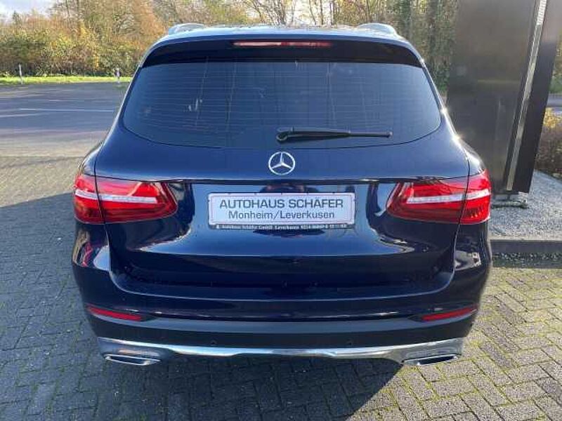 Mercedes-Benz GLC 250 d 4Matic Luftfederung AD AHK-klappbar El. Panodach Navi Leder Memory Sitze