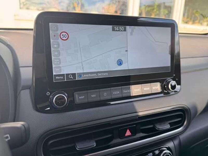 Hyundai KONA Intro Edition Navi digitales Cockpit Apple CarPlay Android Auto Klimaautom Fahre