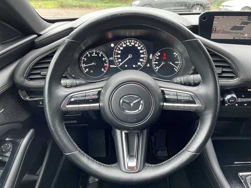 Mazda 3 Selection HUD Navi Soundsystem Bose 360 Kamera LED Blendfreies Fernl. ACC Apple