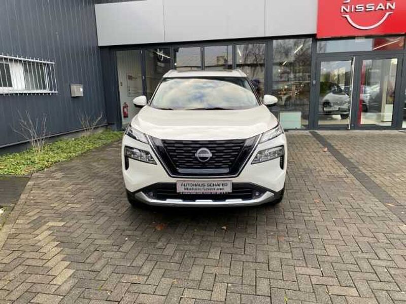 Nissan X-Trail TEKNA e-4ORCE HUD Panorama Navi Leder Memory Sitze Soundsystem Bose 360 Kamera