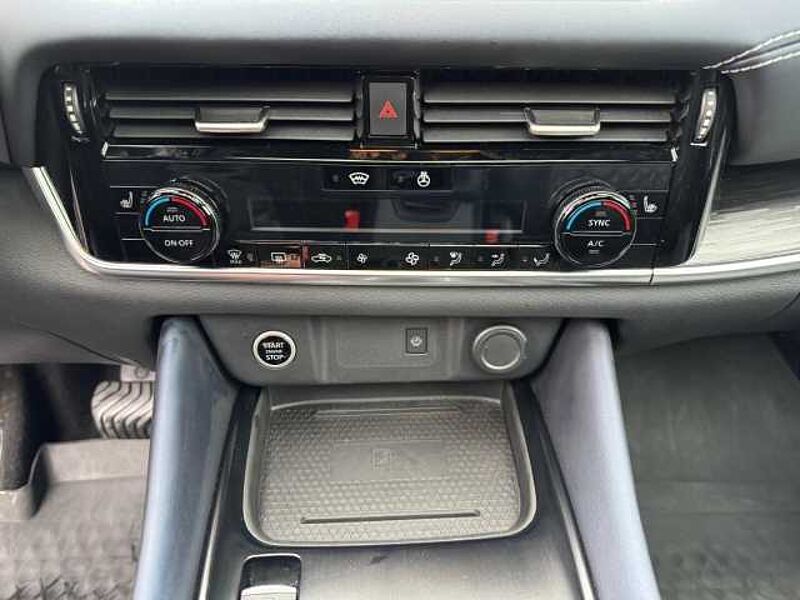 Nissan Qashqai Tekna+ HUD Panorama Bose Navi Leder digitales Cockpit Memory Sitze Soundsystem